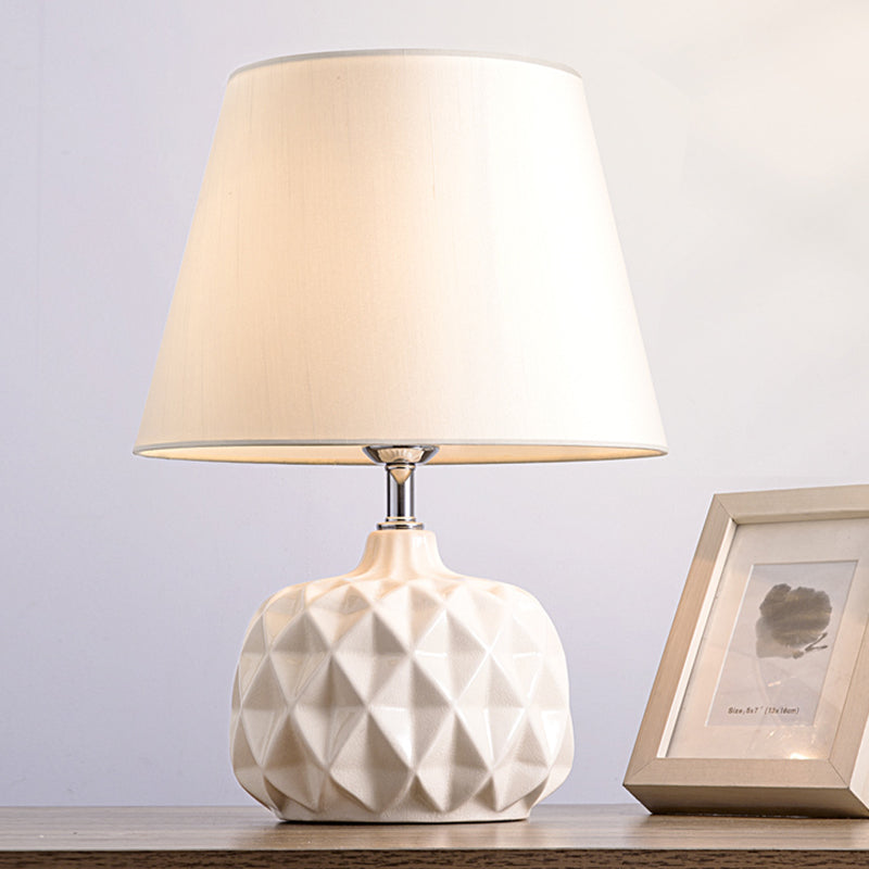 Trellis Ceramic Jar Shaped Night Lamp Rustic 1 Bulb Bedside Table Light in Green/White with Cone Shade White Clearhalo 'Lamps' 'Table Lamps' Lighting' 1136618