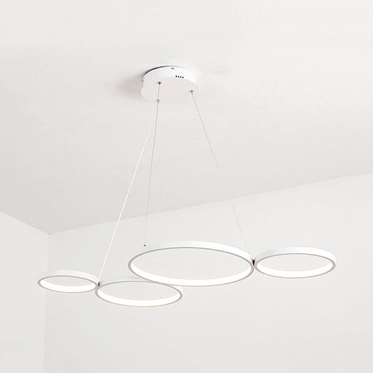 4 Rings Acrylic Ceiling Chandelier Simple LED Black/White Drop Pendant over Table in Warm/White/Natural Light Clearhalo 'Ceiling Lights' 'Chandeliers' 'Modern Chandeliers' 'Modern' Lighting' 114262