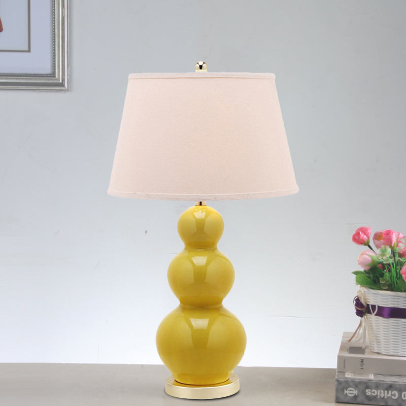 Traditional Style Conical Shaped Table Light 1 Bulb Fabric Table Lamp in Yellow for Living Room Clearhalo 'Lamps' 'Table Lamps' Lighting' 1193582