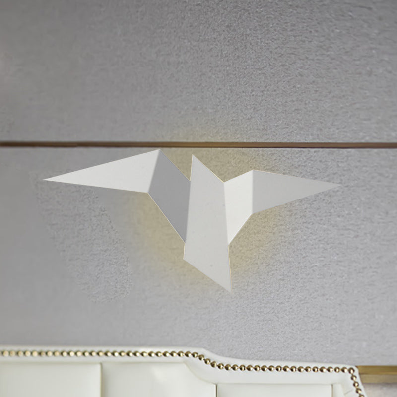 Metallic Bird-Like Sconce Lighting Modernist White/Black/Gold Finish LED Wall Lamp Fixture in White/Warm/Natural Light Clearhalo 'Cast Iron' 'Glass' 'Industrial' 'Modern wall lights' 'Modern' 'Tiffany' 'Traditional wall lights' 'Wall Lamps & Sconces' 'Wall Lights' Lighting' 1193667