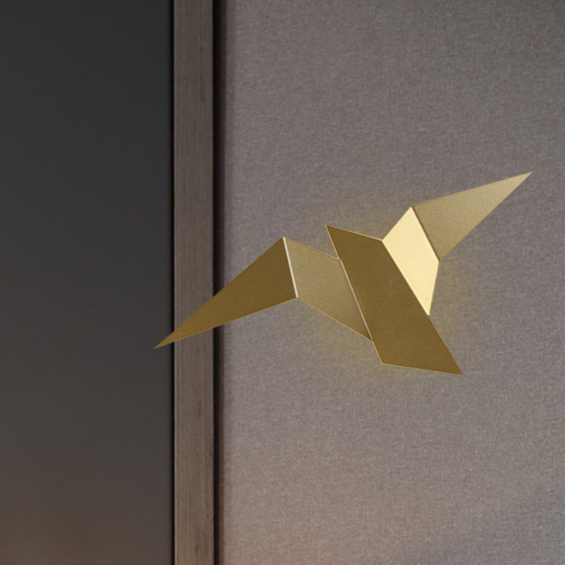 Metallic Bird-Like Sconce Lighting Modernist White/Black/Gold Finish LED Wall Lamp Fixture in White/Warm/Natural Light Clearhalo 'Cast Iron' 'Glass' 'Industrial' 'Modern wall lights' 'Modern' 'Tiffany' 'Traditional wall lights' 'Wall Lamps & Sconces' 'Wall Lights' Lighting' 1193671