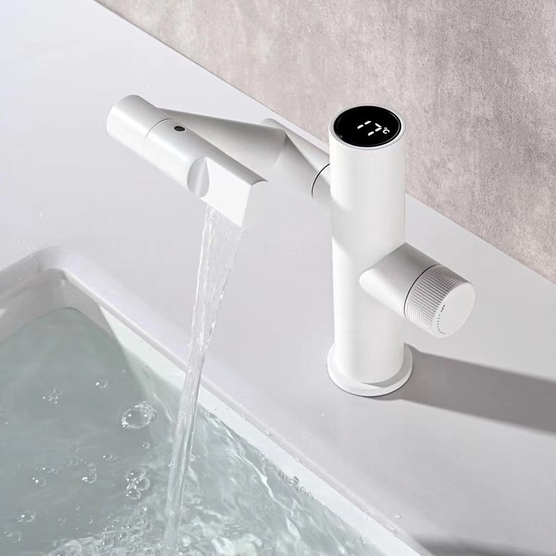 Modern Vessel Sink Faucet Solid Color Copper Centerset Lavatory Faucet for Bathroom Clearhalo 'Bathroom Remodel & Bathroom Fixtures' 'Bathroom Sink Faucets' 'Bathroom Sinks & Faucet Components' 'bathroom_sink_faucets' 'Home Improvement' 'home_improvement' 'home_improvement_bathroom_sink_faucets' 1200x1200_02e9f2eb-d608-4ab0-8e75-27ed636dfffd