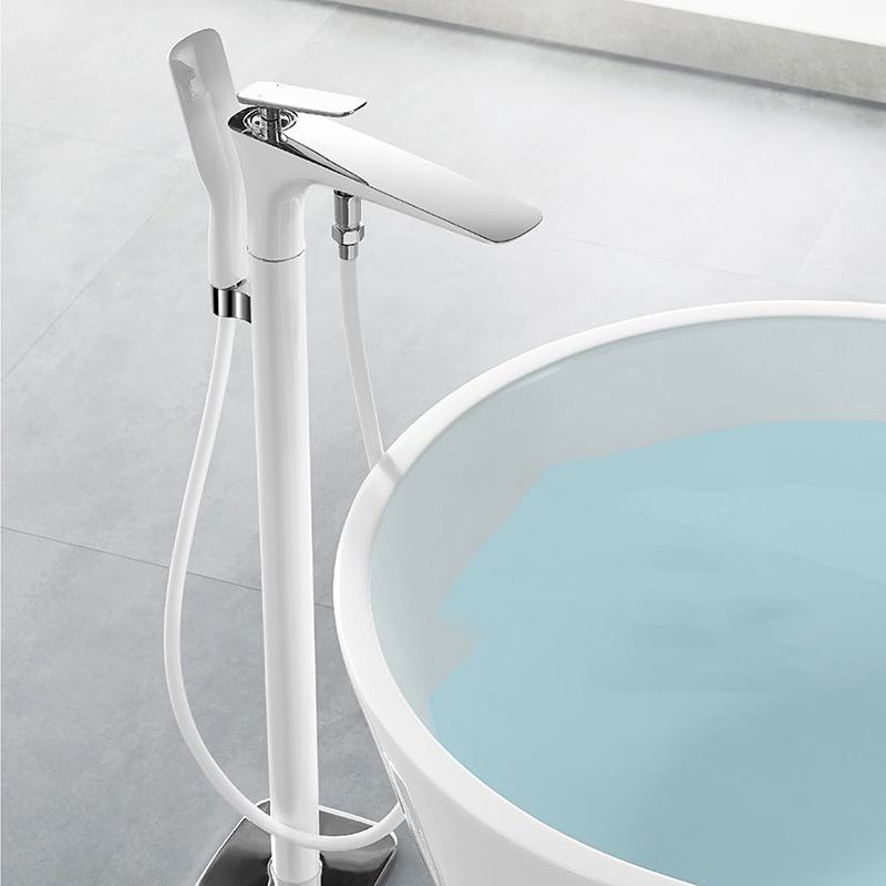 Traditional Floor Mounted Swivel Freestanding Tub Filler Metal Freestanding Faucet Clearhalo 'Bathroom Remodel & Bathroom Fixtures' 'Bathtub Faucets' 'bathtub_faucets' 'Home Improvement' 'home_improvement' 'home_improvement_bathtub_faucets' 1200x1200_044fa1c3-2d77-43d9-a2be-f42415bbe34c