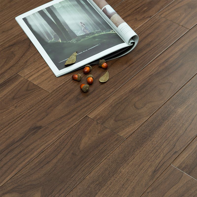 Vintage Indoor Laminate Floor Wood Waterproof Living Room Laminate Floor Clearhalo 'Flooring 'Home Improvement' 'home_improvement' 'home_improvement_laminate_flooring' 'Laminate Flooring' 'laminate_flooring' Walls and Ceiling' 1200x1200_06028a4d-a010-485f-90ca-f9dc2075b372