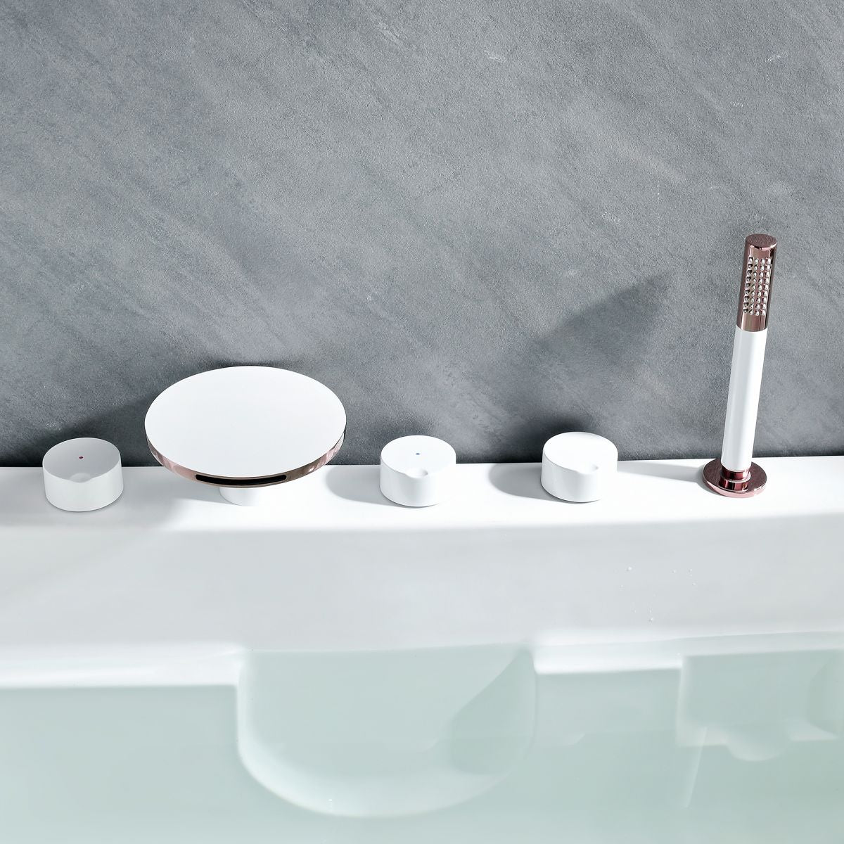 Bathroom Faucet Flush Mount Waterfall Knob Handle Bathtub Faucet Clearhalo 'Bathroom Remodel & Bathroom Fixtures' 'Bathtub Faucets' 'bathtub_faucets' 'Home Improvement' 'home_improvement' 'home_improvement_bathtub_faucets' 1200x1200_078ae672-abd3-4113-a25c-1a254490e8be