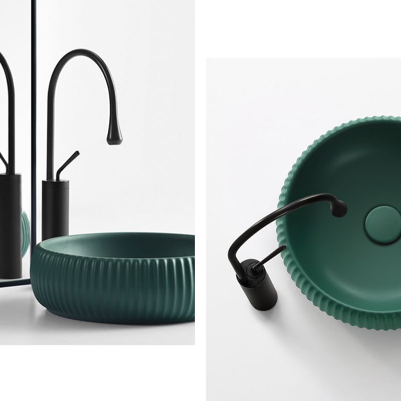 Contemporary Bathroom Sink Porcelain Round Vessel Lavatory Sink with Pop-Up Drain Clearhalo 'Bathroom Remodel & Bathroom Fixtures' 'Bathroom Sinks & Faucet Components' 'Bathroom Sinks' 'bathroom_sink' 'Home Improvement' 'home_improvement' 'home_improvement_bathroom_sink' 1200x1200_08c0eabf-b54d-4311-b227-00988080886f