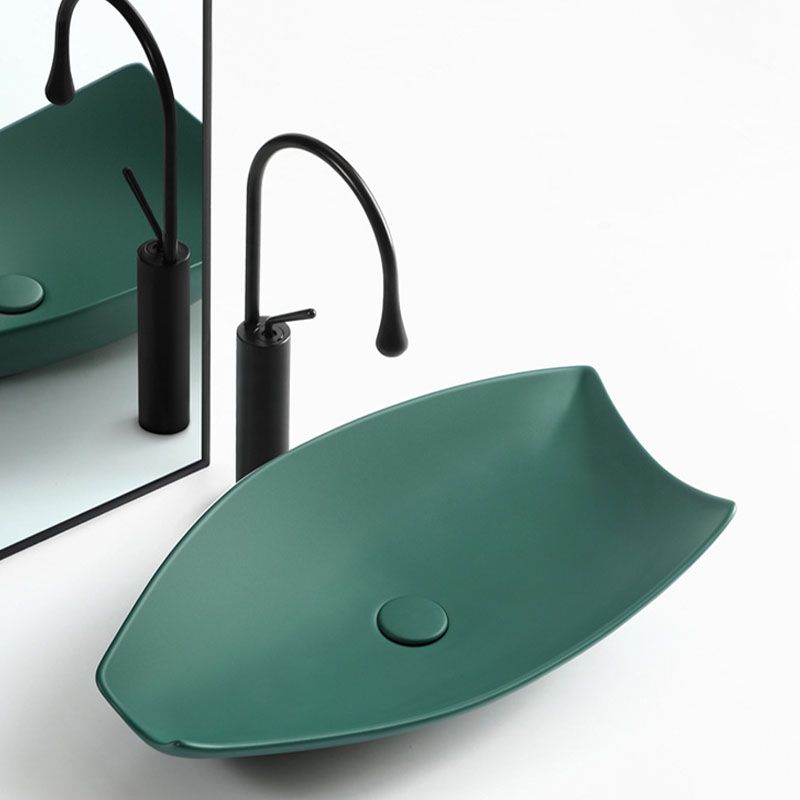 Modern Bathroom Sink Porcelain Specialty Vessel Bathroom Sink with Pop-Up Drain Clearhalo 'Bathroom Remodel & Bathroom Fixtures' 'Bathroom Sinks & Faucet Components' 'Bathroom Sinks' 'bathroom_sink' 'Home Improvement' 'home_improvement' 'home_improvement_bathroom_sink' 1200x1200_08dcb81a-e4db-41ca-83a5-935c57606aaf