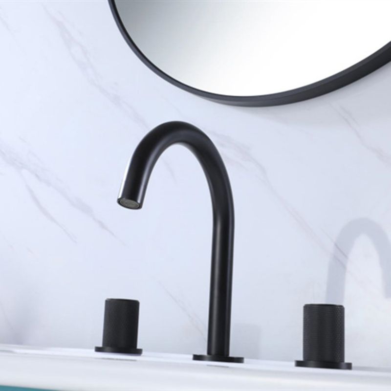 Circular 2-Handle Bathroom Faucet 3 Hole Widespread Bathroom Sink Faucet Clearhalo 'Bathroom Remodel & Bathroom Fixtures' 'Bathroom Sink Faucets' 'Bathroom Sinks & Faucet Components' 'bathroom_sink_faucets' 'Conjuntos de Torneiras de Lavatório e Banheiro' 'Home Improvement' 'home_improvement' 'home_improvement_bathroom_sink_faucets' 'Mobiliário Doméstico' 'Página inicial' 'Renovação e equipamento de casa de banho' 'Torneira para lavatório de banheiro' 1200x1200_09e27724-b855-4df7-9014-0908d8a60863