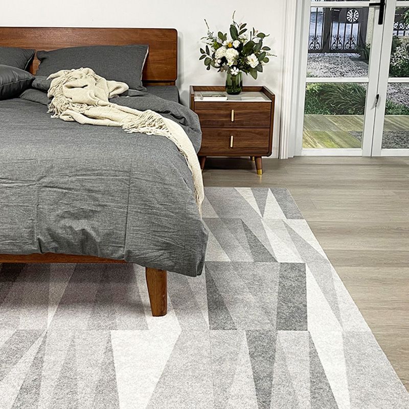 Modern Carpet Tiles Geometric Print Square Stain Resistant Carpet Tiles Clearhalo 'Carpet Tiles & Carpet Squares' 'carpet_tiles_carpet_squares' 'Flooring 'Home Improvement' 'home_improvement' 'home_improvement_carpet_tiles_carpet_squares' Walls and Ceiling' 1200x1200_0a99fa27-dc06-48fe-a0d4-d0b27bb30af7