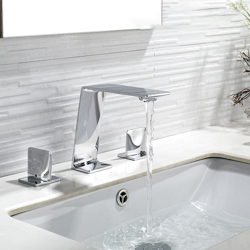 Modern Square Brass Bathroom Sink Faucet with 2-Handle Sink Faucet Clearhalo 'Bathroom Remodel & Bathroom Fixtures' 'Bathroom Sink Faucets' 'Bathroom Sinks & Faucet Components' 'bathroom_sink_faucets' 'Home Improvement' 'home_improvement' 'home_improvement_bathroom_sink_faucets' 1200x1200_0b30bb97-fcee-43f0-b385-6441e6bbbca1