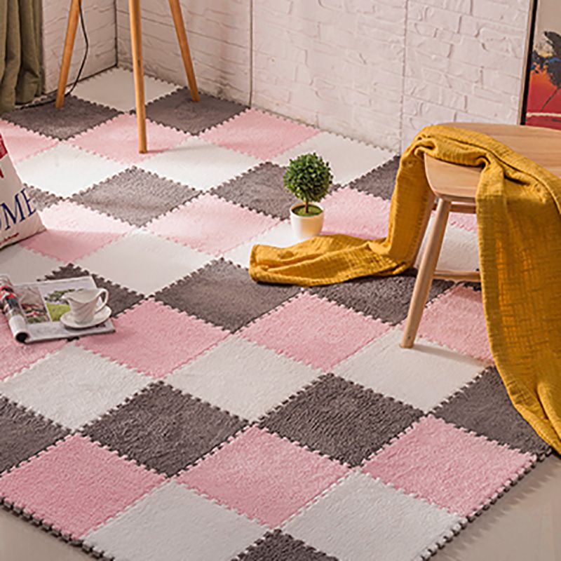 Indoor Carpet Tiles Color Block Interlocking Stain Resistant Carpet Tiles Clearhalo 'Carpet Tiles & Carpet Squares' 'carpet_tiles_carpet_squares' 'Flooring 'Home Improvement' 'home_improvement' 'home_improvement_carpet_tiles_carpet_squares' Walls and Ceiling' 1200x1200_0f95c622-7d44-4612-848f-68d869a3354c