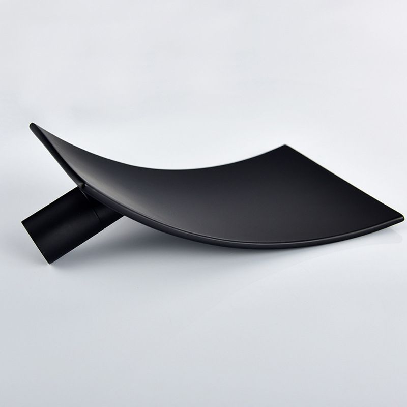 Wall Mounted Faucet Glam Style Bathroom Faucet with One Lever Handle Clearhalo 'Bathroom Remodel & Bathroom Fixtures' 'Bathroom Sink Faucets' 'Bathroom Sinks & Faucet Components' 'bathroom_sink_faucets' 'Home Improvement' 'home_improvement' 'home_improvement_bathroom_sink_faucets' 1200x1200_11af560d-a363-4e0d-b165-d670637bbe2d