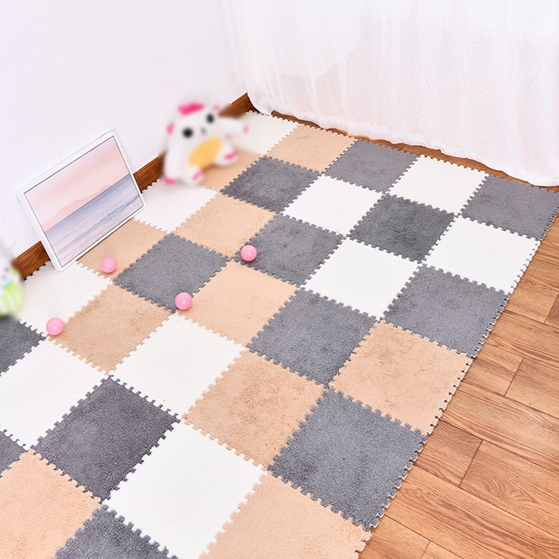 Non-Skid Level Loop Carpet Tile Multi-Color Interlocking Bedroom Carpet Tiles Clearhalo 'Carpet Tiles & Carpet Squares' 'carpet_tiles_carpet_squares' 'Flooring 'Home Improvement' 'home_improvement' 'home_improvement_carpet_tiles_carpet_squares' Walls and Ceiling' 1200x1200_1324d356-a6b2-4110-86ab-8c6e2a4bc05c