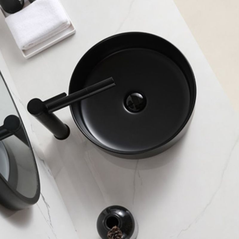 Modern Style Vessel Sink Pure Color Round Ceramic Vessel Sink Clearhalo 'Bathroom Remodel & Bathroom Fixtures' 'Bathroom Sinks & Faucet Components' 'Bathroom Sinks' 'bathroom_sink' 'Home Improvement' 'home_improvement' 'home_improvement_bathroom_sink' 1200x1200_138f1329-9ca8-4d80-af80-0e7e6d32d651