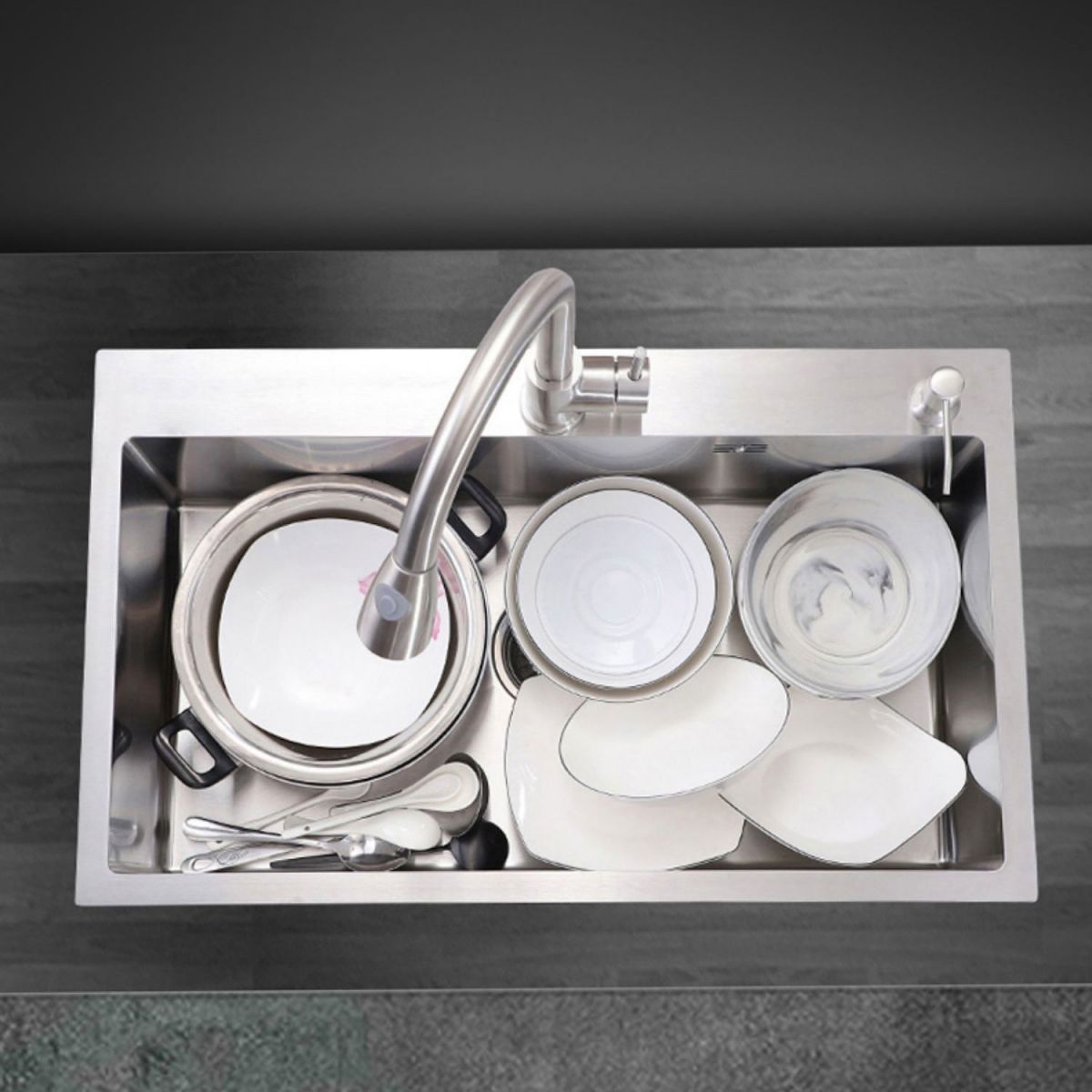 Modern Style Kitchen Sink Mental Kitchen Sink with Center Drain Placement Clearhalo 'Home Improvement' 'home_improvement' 'home_improvement_kitchen_sinks' 'Kitchen Remodel & Kitchen Fixtures' 'Kitchen Sinks & Faucet Components' 'Kitchen Sinks' 'kitchen_sinks' 1200x1200_13ceafd2-88d9-4447-a116-7c296cc911cd