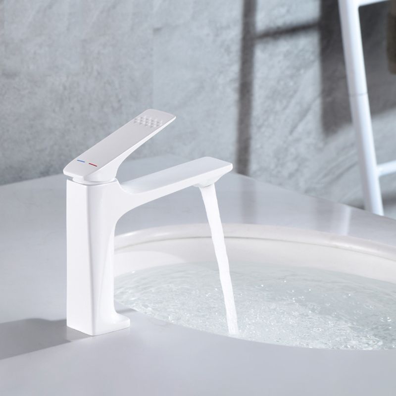 Modern Vessel Sink Faucet Copper Lever Handle Low Arc Vessel Faucet for Bathroom Clearhalo 'Bathroom Remodel & Bathroom Fixtures' 'Bathroom Sink Faucets' 'Bathroom Sinks & Faucet Components' 'bathroom_sink_faucets' 'Home Improvement' 'home_improvement' 'home_improvement_bathroom_sink_faucets' 1200x1200_1579bb16-ef18-41db-b5a7-5bbb2db494f4