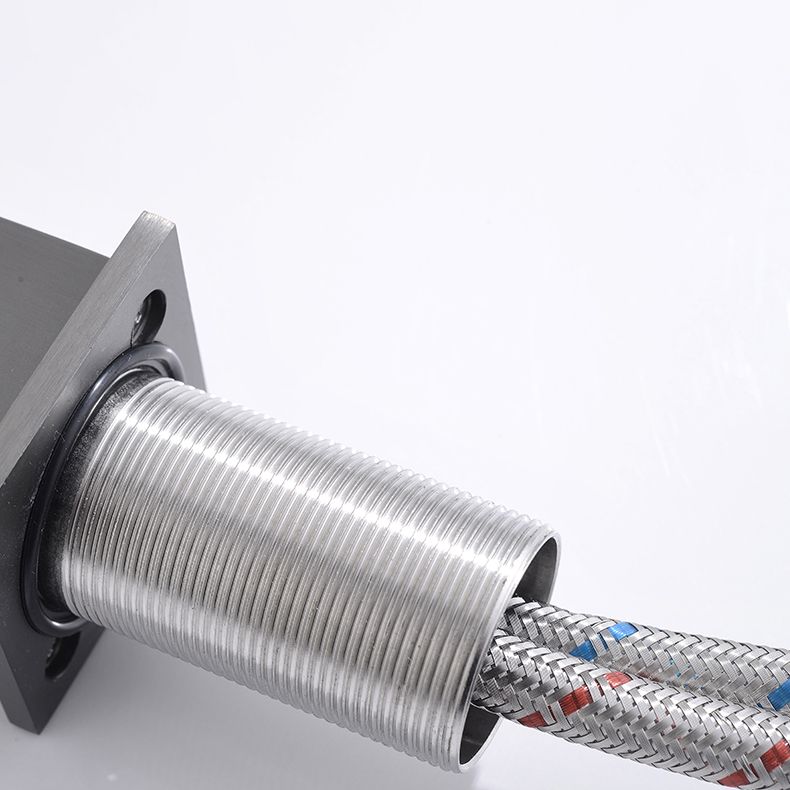 Glam Style Deck Mounted Roman Tub Faucet Low Arc Stainless Steel Roman Tub Faucet Set Clearhalo 'Bathroom Remodel & Bathroom Fixtures' 'Bathroom Sink Faucets' 'Bathroom Sinks & Faucet Components' 'bathroom_sink_faucets' 'Home Improvement' 'home_improvement' 'home_improvement_bathroom_sink_faucets' 1200x1200_1b2b1fad-a208-4de7-93d4-db642fddf7e7