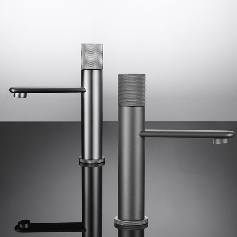 Knob Handle Square Faucet Brass Deck Mounted Bathroom Sink Faucet Clearhalo 'Bathroom Remodel & Bathroom Fixtures' 'Bathroom Sink Faucets' 'Bathroom Sinks & Faucet Components' 'bathroom_sink_faucets' 'Home Improvement' 'home_improvement' 'home_improvement_bathroom_sink_faucets' 1200x1200_1cd8c357-1fd4-46b4-9928-b8bfe13852b4