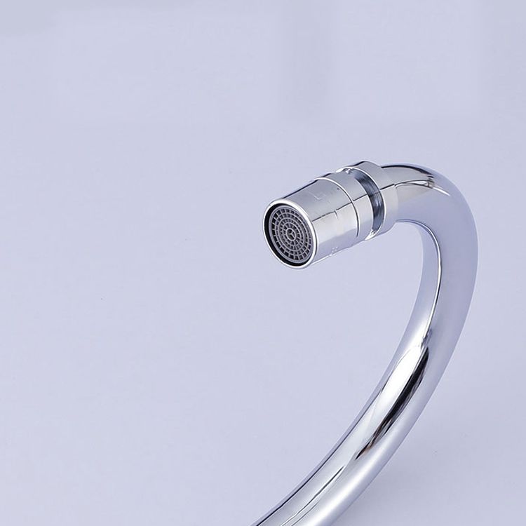 Contemporary Single Level Kitchen Faucet Lead Free Faucet in Chrome Clearhalo 'Home Improvement' 'home_improvement' 'home_improvement_kitchen_faucets' 'Kitchen Faucets' 'Kitchen Remodel & Kitchen Fixtures' 'Kitchen Sinks & Faucet Components' 'kitchen_faucets' 1200x1200_1e7fb208-65ba-4a96-b483-4adefc22c7cf