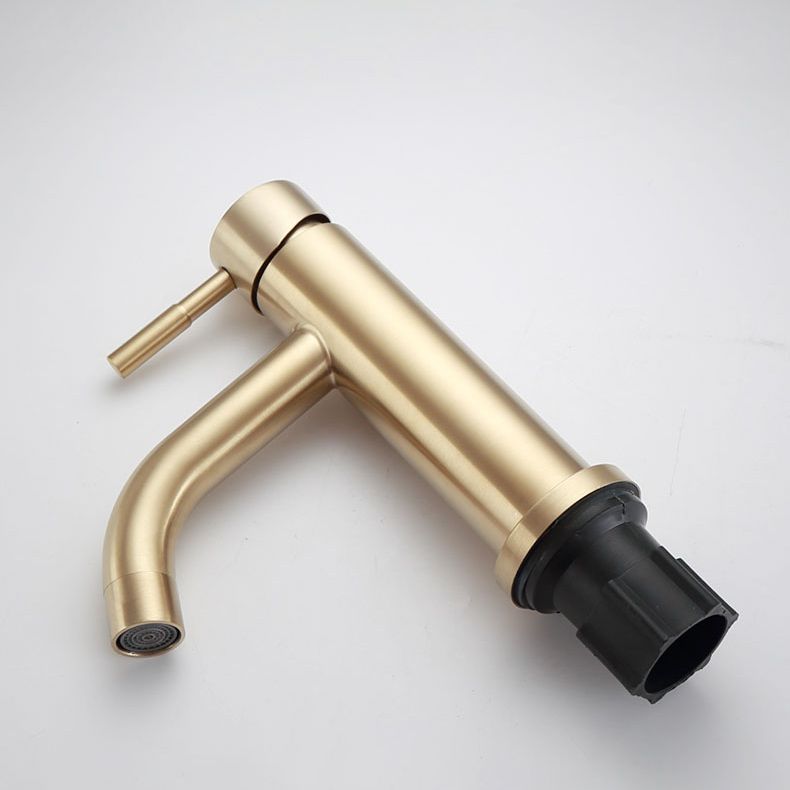 Deck Mounted Roman Tub Faucet Low Arc Tub Faucet Set in Gold Clearhalo 'Bathroom Remodel & Bathroom Fixtures' 'Bathroom Sink Faucets' 'Bathroom Sinks & Faucet Components' 'bathroom_sink_faucets' 'Home Improvement' 'home_improvement' 'home_improvement_bathroom_sink_faucets' 1200x1200_1f1f7c4f-2162-4a88-a8c3-1a9a0e42090d