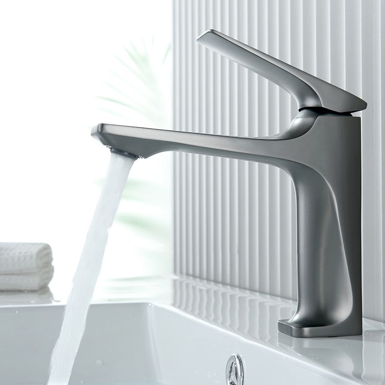 Contemporary Centerset Faucet Lever Handles Single Hole Low Arc Solid Brass Square Faucet Clearhalo 'Bathroom Remodel & Bathroom Fixtures' 'Bathroom Sink Faucets' 'Bathroom Sinks & Faucet Components' 'bathroom_sink_faucets' 'Home Improvement' 'home_improvement' 'home_improvement_bathroom_sink_faucets' 1200x1200_223916e9-39dc-427f-9794-a05c4dc0588d