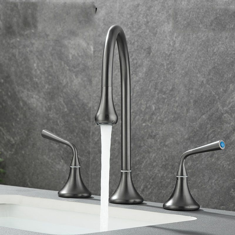 Double Handle Tub Filler Deck Mounted High Arc Brass Modern Roman Tub Filler Clearhalo 'Bathroom Remodel & Bathroom Fixtures' 'Bathtub Faucets' 'bathtub_faucets' 'Home Improvement' 'home_improvement' 'home_improvement_bathtub_faucets' 1200x1200_23c0f9e5-8870-483b-b1fa-61274e39d85e