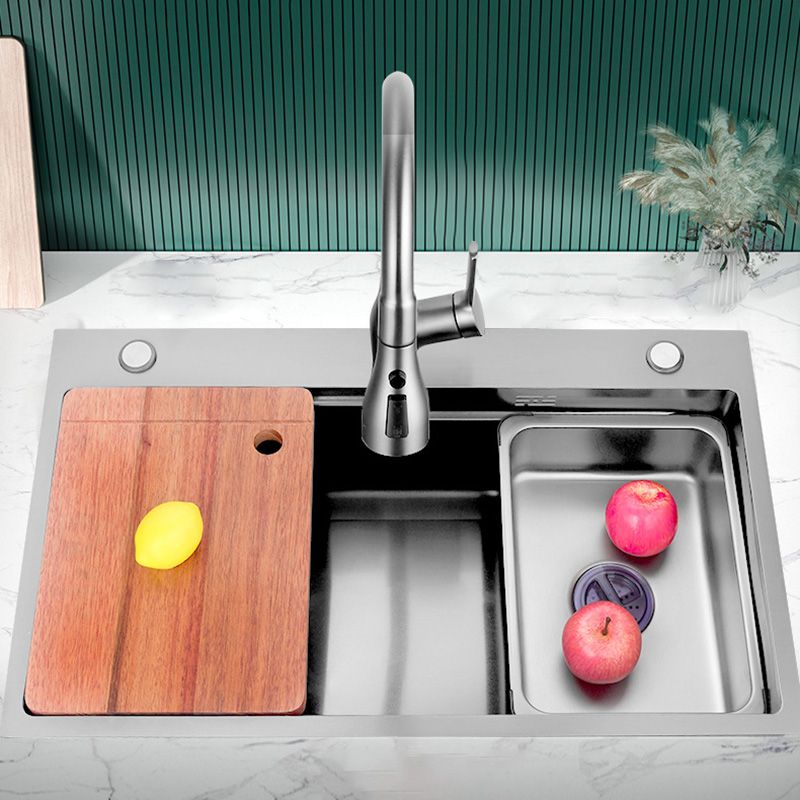 Stainless Steel Kitchen Sink Contemporary Kitchen Sink with Drain Assembly Clearhalo 'Home Improvement' 'home_improvement' 'home_improvement_kitchen_sinks' 'Kitchen Remodel & Kitchen Fixtures' 'Kitchen Sinks & Faucet Components' 'Kitchen Sinks' 'kitchen_sinks' 1200x1200_251e0011-b5b5-4c52-8167-1546eb4aa836