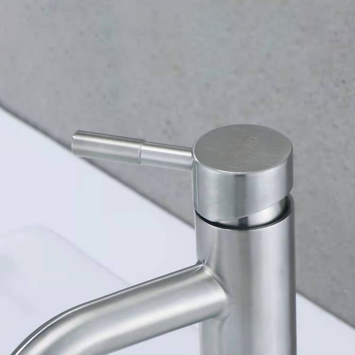 Stainless Steel Bathroom Faucet Chrome Lever Handle Sink Faucet with 1 Hole Clearhalo 'Bathroom Remodel & Bathroom Fixtures' 'Bathroom Sink Faucets' 'Bathroom Sinks & Faucet Components' 'bathroom_sink_faucets' 'Home Improvement' 'home_improvement' 'home_improvement_bathroom_sink_faucets' 1200x1200_25820a39-174a-435a-b550-459380b52795