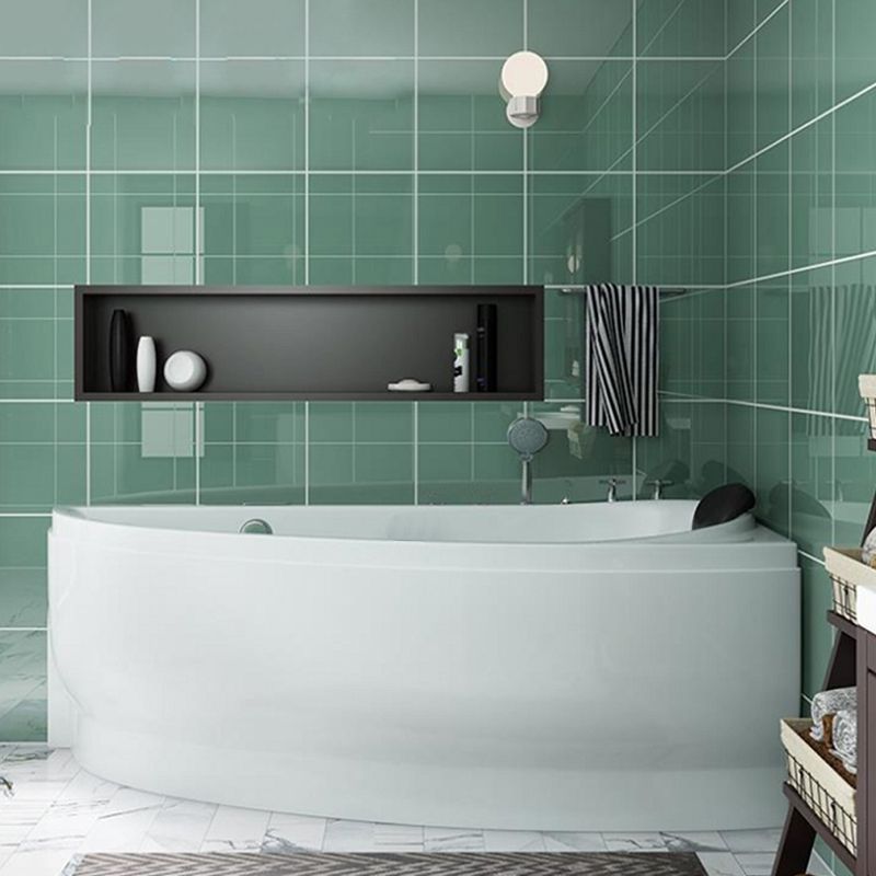Back to Wall Corner Bathtub Acrylic White Modern Soaking Bath Clearhalo 'Bathroom Remodel & Bathroom Fixtures' 'Bathtubs' 'Home Improvement' 'home_improvement' 'home_improvement_bathtubs' 'Showers & Bathtubs' 1200x1200_2666702e-1ece-4744-aa24-3045cd74eb49