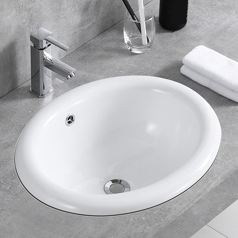 Contemporary Bathroom Sink with Overflow Porcelain Round Vessel Lavatory Sink Clearhalo 'Bathroom Remodel & Bathroom Fixtures' 'Bathroom Sinks & Faucet Components' 'Bathroom Sinks' 'bathroom_sink' 'Home Improvement' 'home_improvement' 'home_improvement_bathroom_sink' 1200x1200_2676524c-8f59-4bda-acc8-533d64b1c799