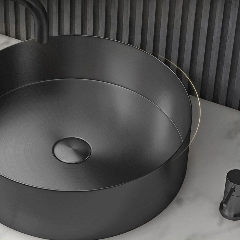 Modern Vessel Sink Round Metal with Basin and Faucet Vessel Lavatory Sink Clearhalo 'Bathroom Remodel & Bathroom Fixtures' 'Bathroom Sinks & Faucet Components' 'Bathroom Sinks' 'bathroom_sink' 'Home Improvement' 'home_improvement' 'home_improvement_bathroom_sink' 1200x1200_2718066c-3bc1-46e4-abf0-2f5cc11f1198
