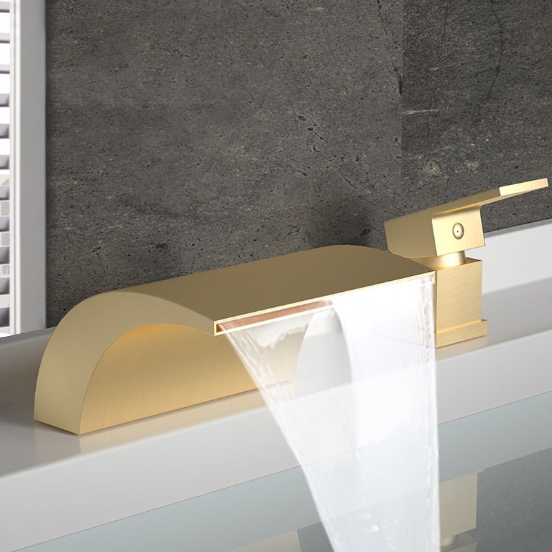 Modern Deck Mounted Metal Tub Filler Low Arc Faucet in Black/Gold Clearhalo 'Bathroom Remodel & Bathroom Fixtures' 'Bathtub Faucets' 'bathtub_faucets' 'Home Improvement' 'home_improvement' 'home_improvement_bathtub_faucets' 1200x1200_275c7ebc-1d9a-4f14-a62a-be0450df10e7