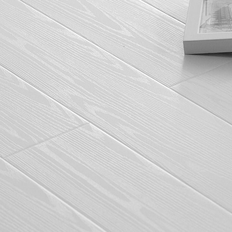 Modern Laminate Floor Wood Fade Resistant Click-Lock Laminate Plank Flooring Clearhalo 'Flooring 'Home Improvement' 'home_improvement' 'home_improvement_laminate_flooring' 'Laminate Flooring' 'laminate_flooring' Walls and Ceiling' 1200x1200_2b2249b9-cc9f-4e0b-a91a-856ddd8457c5