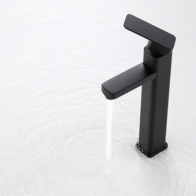 Traditional Undermount Bathroom Sink Porcelain with Overflow Basin Sink Clearhalo 'Bathroom Remodel & Bathroom Fixtures' 'Bathroom Sinks & Faucet Components' 'Bathroom Sinks' 'bathroom_sink' 'Home Improvement' 'home_improvement' 'home_improvement_bathroom_sink' 1200x1200_2b9adb9c-c017-4ff3-9e2b-39e933e88708