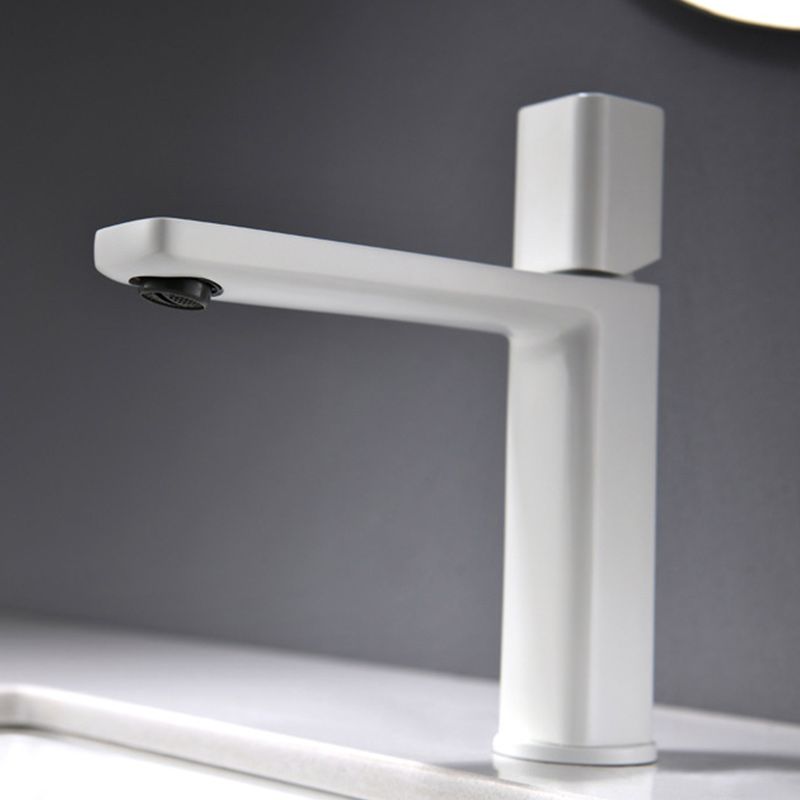 Modern Vessel Faucet Brass Lever Handles Low Arc Bathroom Sink Faucet Clearhalo 'Bathroom Remodel & Bathroom Fixtures' 'Bathroom Sink Faucets' 'Bathroom Sinks & Faucet Components' 'bathroom_sink_faucets' 'Home Improvement' 'home_improvement' 'home_improvement_bathroom_sink_faucets' 1200x1200_2c84ae40-dd31-47df-bdb1-e08ee117df22