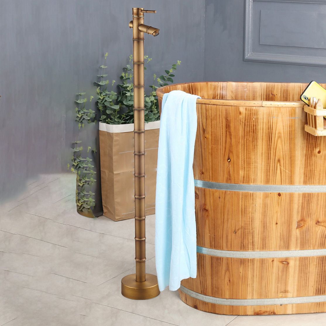 Modern Freestanding Bathtub Faucet Brass Floor Mount Free Standing Tub Filler Faucet Clearhalo 'Bathroom Remodel & Bathroom Fixtures' 'Bathtub Faucets' 'bathtub_faucets' 'Home Improvement' 'home_improvement' 'home_improvement_bathtub_faucets' 1200x1200_36fd8d27-f7a0-4f86-a397-61a1cb8b1264