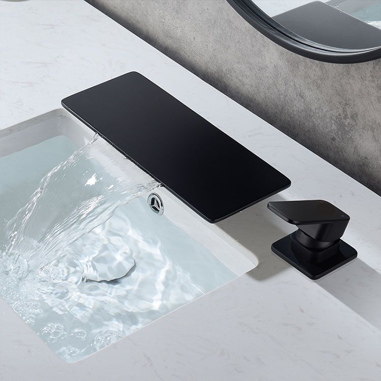 Square Brass Tub Faucet in Black with Single Handle Bathroom Faucet Clearhalo 'Bathroom Remodel & Bathroom Fixtures' 'Bathtub Faucets' 'bathtub_faucets' 'Home Improvement' 'home_improvement' 'home_improvement_bathtub_faucets' 1200x1200_37d7255f-da32-4982-ac7f-5d00fa440e1b