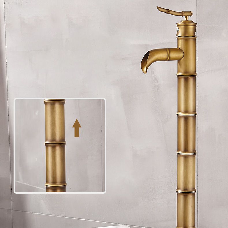 Modern Freestanding Bathtub Faucet Brass Floor Mount Free Standing Tub Filler Faucet Clearhalo 'Bathroom Remodel & Bathroom Fixtures' 'Bathtub Faucets' 'bathtub_faucets' 'Home Improvement' 'home_improvement' 'home_improvement_bathtub_faucets' 1200x1200_392e9bfa-d9df-438d-96a7-709facfdb14a