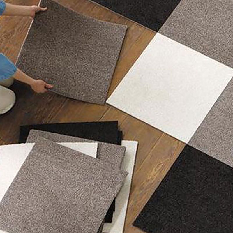 Modern Carpet Tiles Square Color Block Stain Resistant Carpet Tiles Clearhalo 'Carpet Tiles & Carpet Squares' 'carpet_tiles_carpet_squares' 'Flooring 'Home Improvement' 'home_improvement' 'home_improvement_carpet_tiles_carpet_squares' Walls and Ceiling' 1200x1200_3b40bc7f-baa1-4740-adff-cef1dc0f57f0