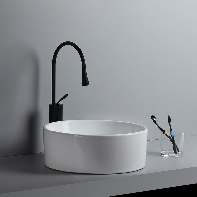 Modern Vessel Sink Round Porcelain with Faucet Vessel Lavatory Sink Clearhalo 'Bathroom Remodel & Bathroom Fixtures' 'Bathroom Sinks & Faucet Components' 'Bathroom Sinks' 'bathroom_sink' 'Home Improvement' 'home_improvement' 'home_improvement_bathroom_sink' 1200x1200_3b462bc3-7772-4b0b-b139-f9fd39708d1c