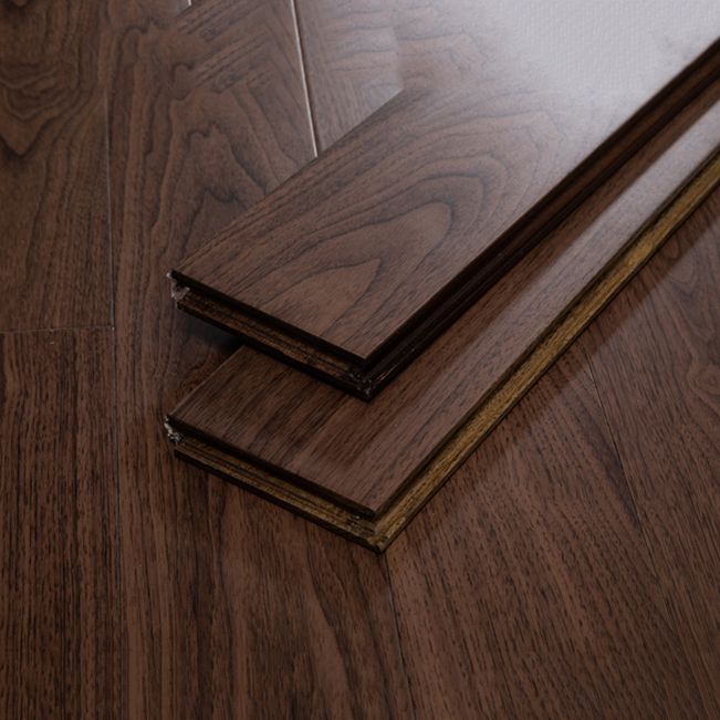 Modern Natural Solid Wood Laminate Flooring Click-Lock Waterproof Clearhalo 'Flooring 'Home Improvement' 'home_improvement' 'home_improvement_laminate_flooring' 'Laminate Flooring' 'laminate_flooring' Walls and Ceiling' 1200x1200_3cb49048-f51f-4b7b-a77b-9a4613059dc0