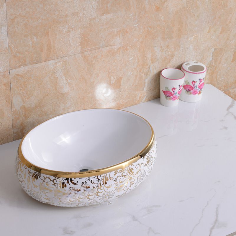 Traditional Vessel Bathroom Sink Oval Porcelain with Overflow Vessel Clearhalo 'Bathroom Remodel & Bathroom Fixtures' 'Bathroom Sinks & Faucet Components' 'Bathroom Sinks' 'bathroom_sink' 'Home Improvement' 'home_improvement' 'home_improvement_bathroom_sink' 1200x1200_3f99b920-d485-4328-8250-a5b1c3a9562d