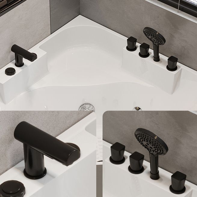 Modern Acrylic Corner Bath Soaking Seat Included Bathtub in White Clearhalo 'Bathroom Remodel & Bathroom Fixtures' 'Bathtubs' 'Home Improvement' 'home_improvement' 'home_improvement_bathtubs' 'Showers & Bathtubs' 1200x1200_43145e2a-a30e-4f62-ae2a-08b625d63466