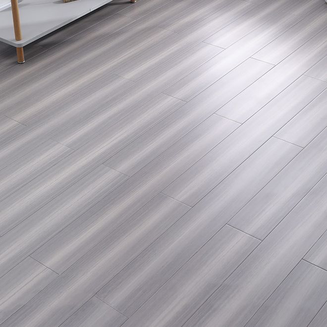 Modern Style Laminate Floor Solid Wood Laminate Flooring with Scratch Resistant Clearhalo 'Flooring 'Home Improvement' 'home_improvement' 'home_improvement_laminate_flooring' 'Laminate Flooring' 'laminate_flooring' Walls and Ceiling' 1200x1200_462c10c0-16a7-4d64-8739-885f3d671ca1