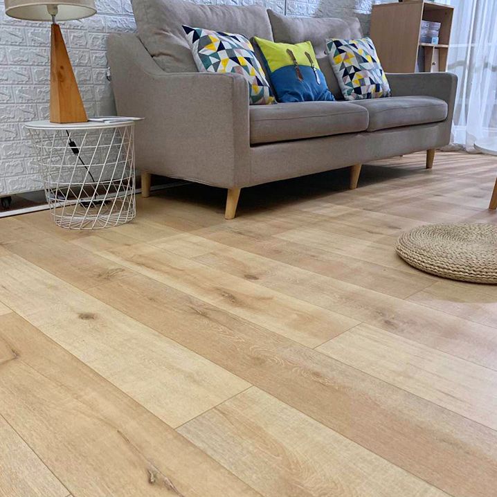 Contemporary Laminate Flooring Light Color Wooden Laminate Flooring Clearhalo 'Flooring 'Home Improvement' 'home_improvement' 'home_improvement_laminate_flooring' 'Laminate Flooring' 'laminate_flooring' Walls and Ceiling' 1200x1200_471f0aac-3330-4091-80e4-6ee54a4baf1b