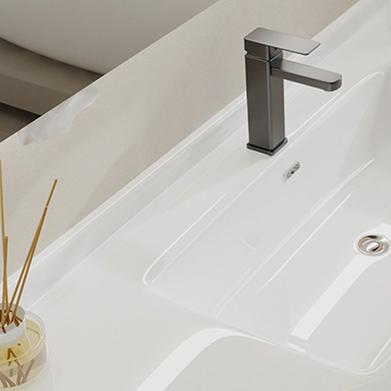 White Modern Rectangular Wall Mounted Standard Bathroom Sink Vanity Clearhalo 'Bathroom Remodel & Bathroom Fixtures' 'Bathroom Vanities' 'bathroom_vanities' 'Home Improvement' 'home_improvement' 'home_improvement_bathroom_vanities' 1200x1200_475ea8ff-e1e6-4c47-a0f2-b3de6eeb4875