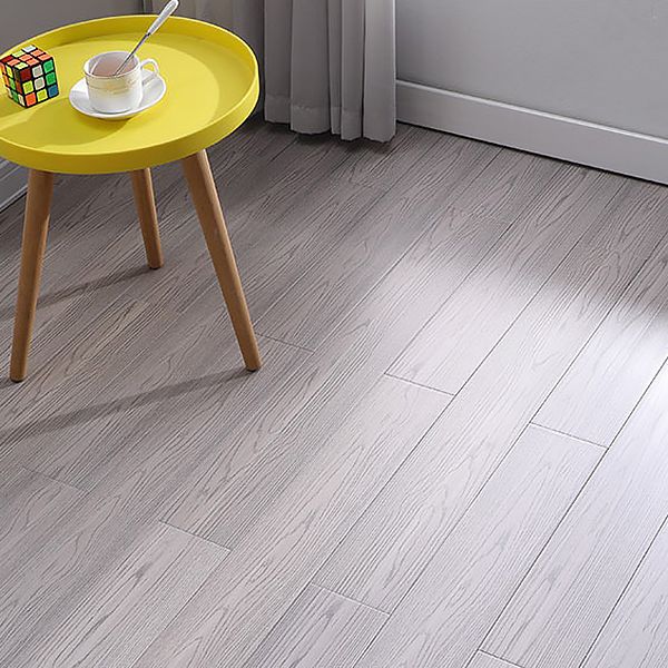 Traditional Waterproof Wood Flooring Solid Wood Engineered Flooring Tiles Clearhalo 'Flooring 'Hardwood Flooring' 'hardwood_flooring' 'Home Improvement' 'home_improvement' 'home_improvement_hardwood_flooring' Walls and Ceiling' 1200x1200_47ad4c4f-71f8-4323-b476-1a29d5446e41