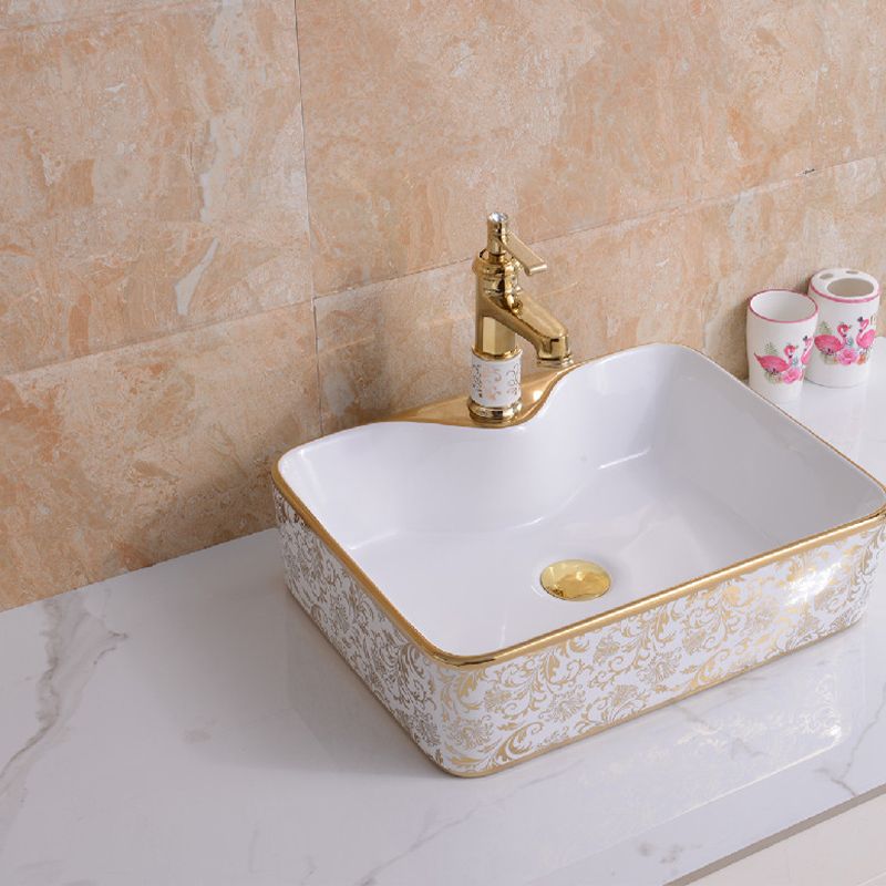 Traditional Vessel Bathroom Sink Oval Porcelain with Overflow Vessel Clearhalo 'Bathroom Remodel & Bathroom Fixtures' 'Bathroom Sinks & Faucet Components' 'Bathroom Sinks' 'bathroom_sink' 'Home Improvement' 'home_improvement' 'home_improvement_bathroom_sink' 1200x1200_4aecc0e8-ffef-4efb-bacd-fbd338ad0fe4