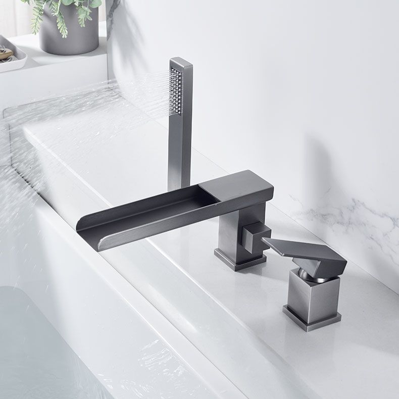 Modern Deck Mounted Copper Roman Tub Faucet Low Arc Tub Faucet Set Clearhalo 'Bathroom Remodel & Bathroom Fixtures' 'Bathtub Faucets' 'bathtub_faucets' 'Home Improvement' 'home_improvement' 'home_improvement_bathtub_faucets' 1200x1200_4d1c96e0-7cf8-4f3d-88e9-a47c88364d2d