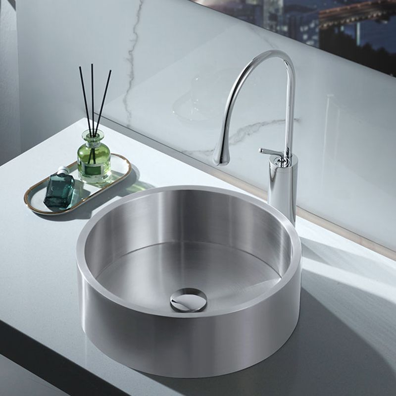 Metal Bathroom Sink Round Bathroom Sink with Overflow And Drain Assembly Clearhalo 'Bathroom Remodel & Bathroom Fixtures' 'Bathroom Sinks & Faucet Components' 'Bathroom Sinks' 'bathroom_sink' 'Home Improvement' 'home_improvement' 'home_improvement_bathroom_sink' 1200x1200_50a6ac09-c0eb-4bec-94ee-0b97e8c7c25f